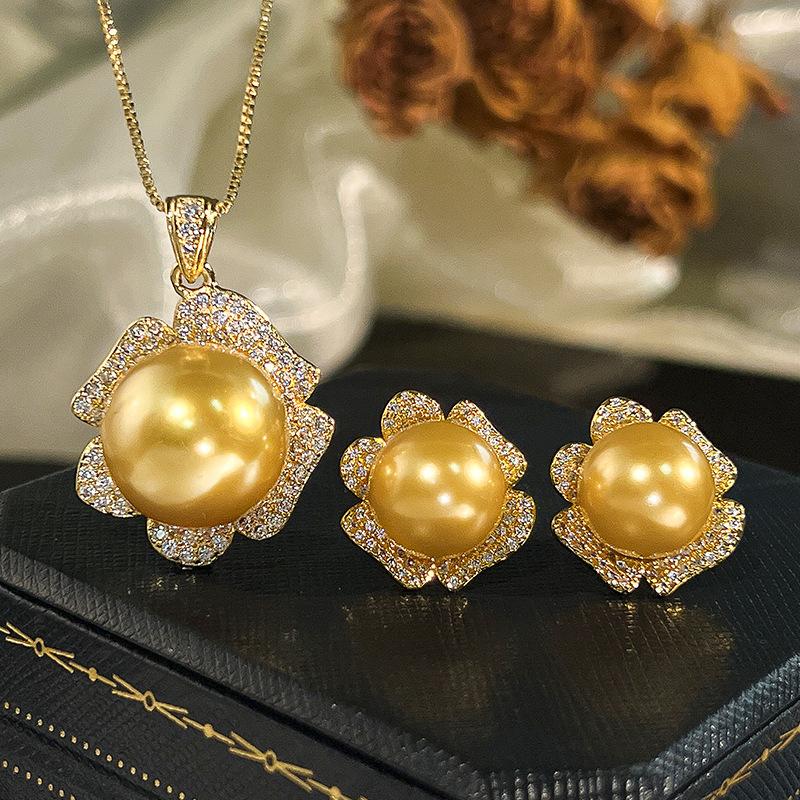 Accessories Necklace Earrings Women'S Pearl Set Premium Retro Imitation Nanyang Bead Goods Stud Earrings Pendant
