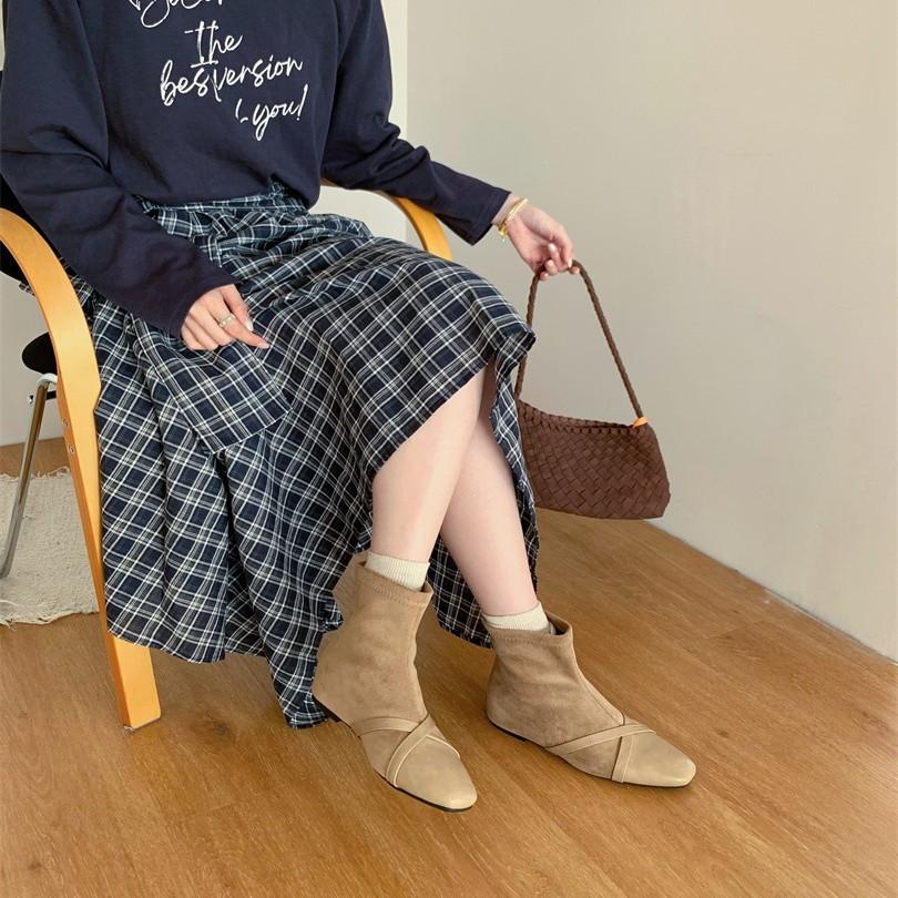 2025 Huge good-looking foreign-style small short boots children's autumn and winter new popular design Korean small bare boots thin boots