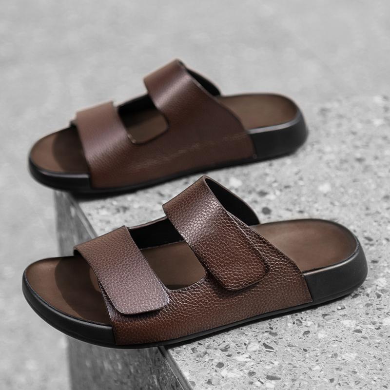 Fashion Fashionable Outdoor Men's Anti Slip Beach Sandals for Summer New Comfortable Men Top Layer Cowhide Explosive Latex Pad Slippers