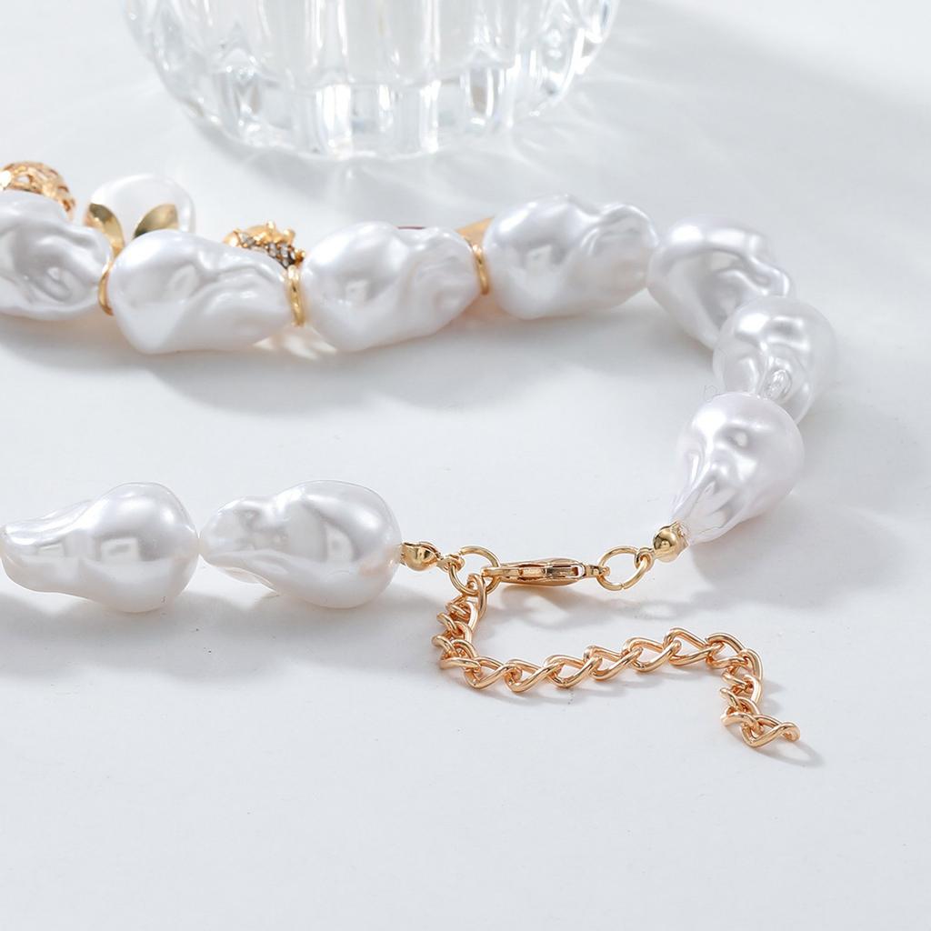 Trendy Pearls Charm Necklace Irregular Pendant Neckchain Adjustable Clavicle Chain Vintage Accessories for Everyday Wear