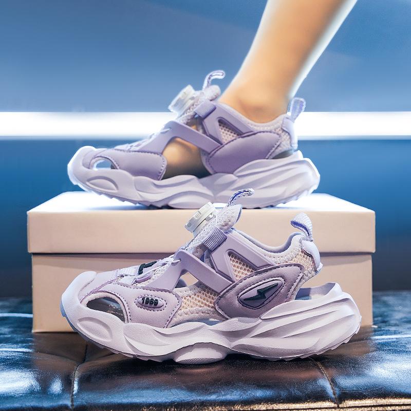 Teen Sandals Boys Baotou Sandals Summer Mesh Breathable Children's Sneakers Hollow Medium and Older Children's Beach Shoes