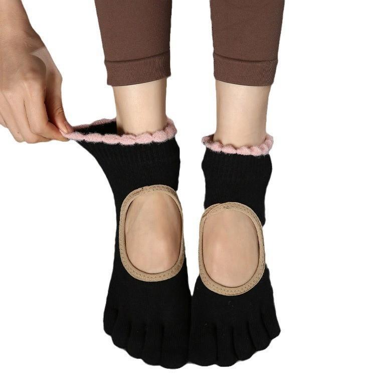 Yogastrumpor Halkfria Professionella Dam Sommar Tunna Tådelade Femtåstrumpor Kort Skaft Pilates Andningsbara Aerobics Sportsstrumpor