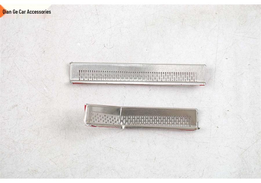 Dustproof Front Hood & Trunk Speaker Cover for Red Flag H7 PHEV 26, Silver Interior.