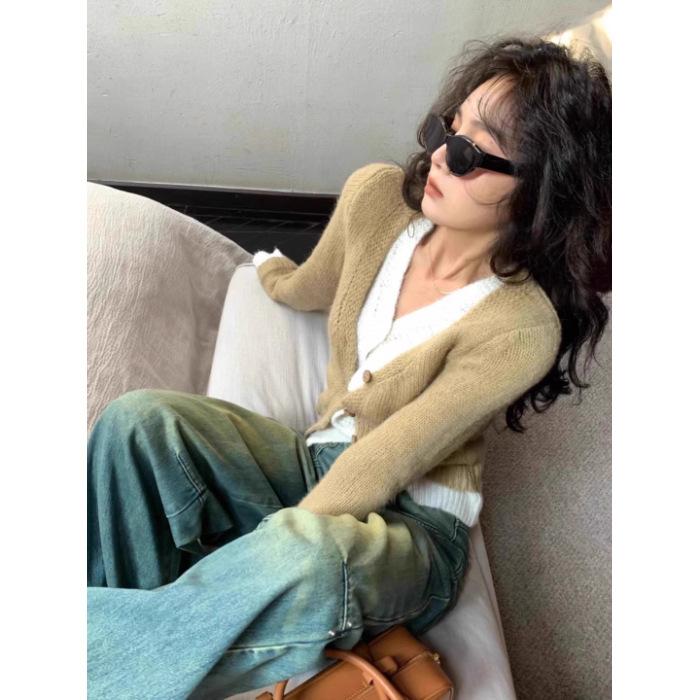 

Deer plush, gray contrasting fake two pieces with knitted cardigan women s spring autumn and winter v-neck sweater One size