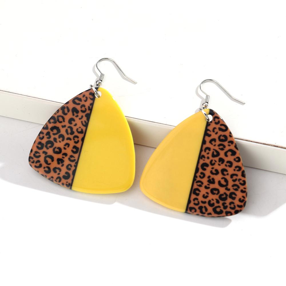 

Vintage Red Leopard Acrylic Geometric Pendant Earrings for Women New Trendy Resin Irregular Dangle Earring Party Jewelry Gift