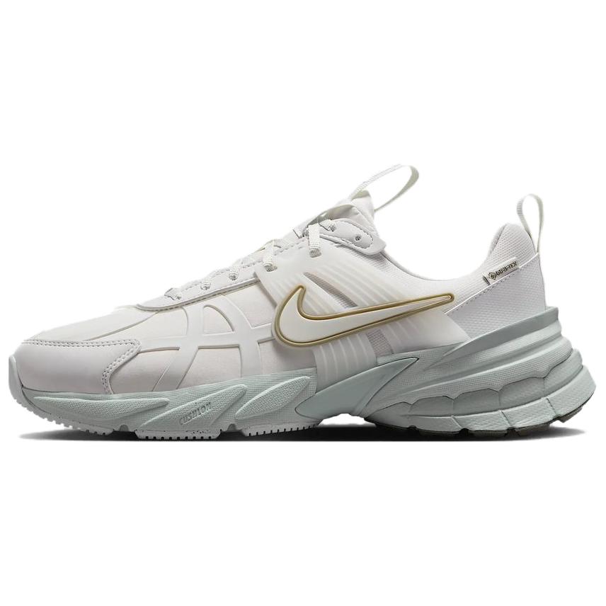

Женские Lifestyle кроссовки Nike V2K Run GORE‑TEX Platinum Tint Summit White Light Silver FZ2622-004 37.5