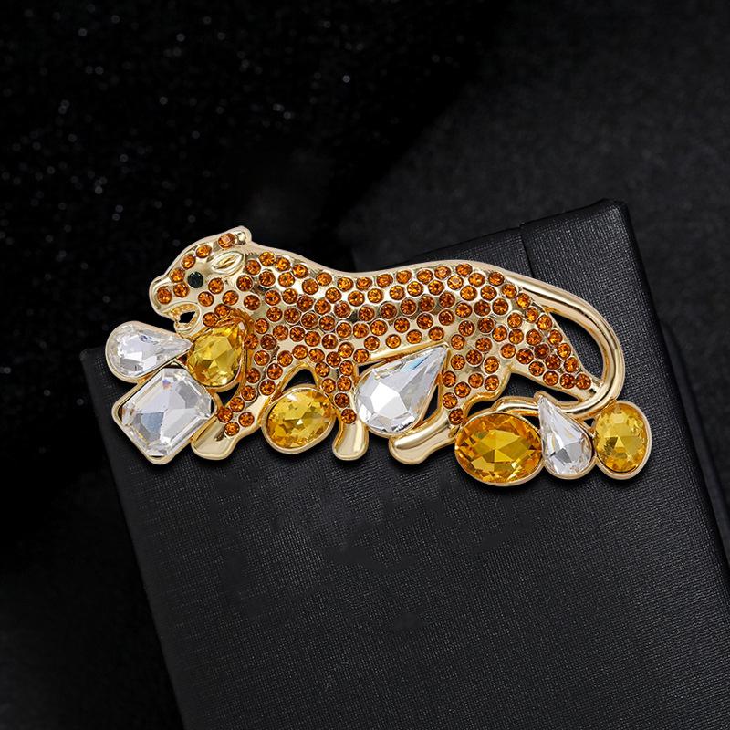 New Leopard High-end Fashion Accessories for Men and Women, Cheetah Brooch