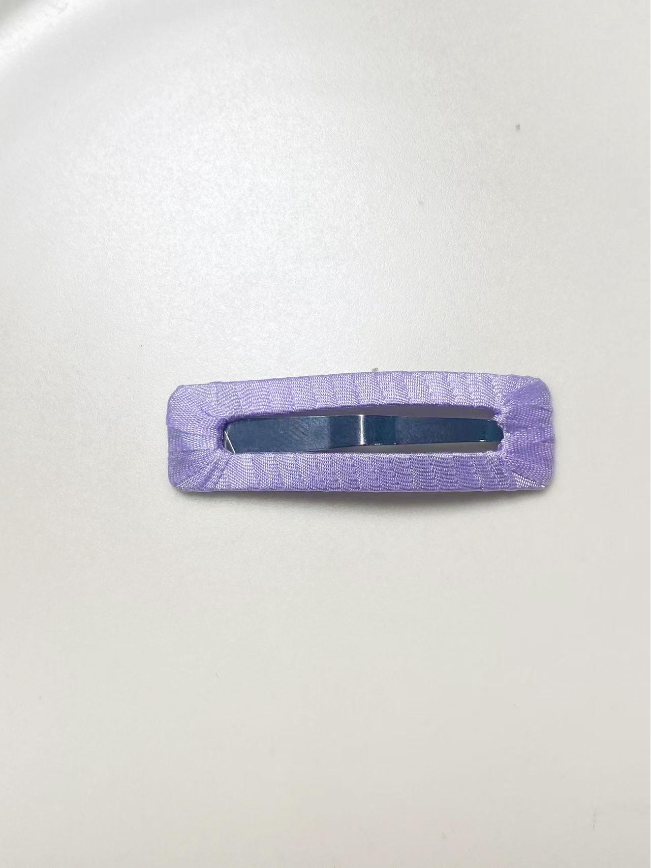 

Handmade Mulberry Silk Dog Hair Clips: Maltese, Bichon, Shih Tzu Styles 4 CM