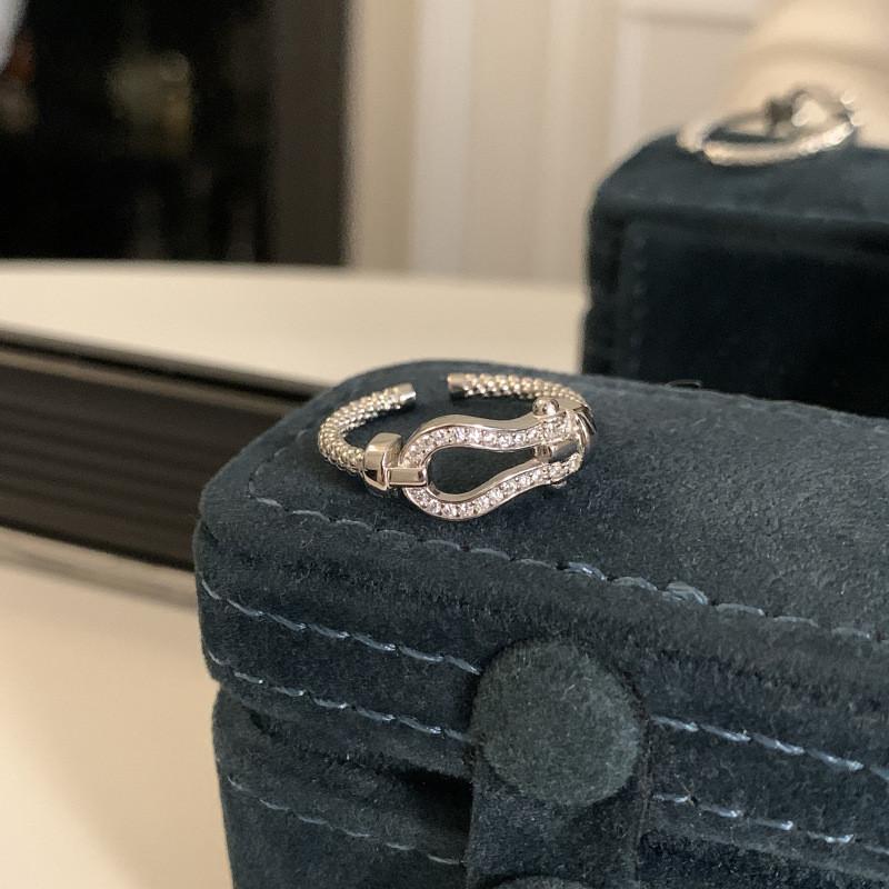 

Copper Ring Sophisticated With Dazzling Full Rhinestones For Womens Fashion Statement