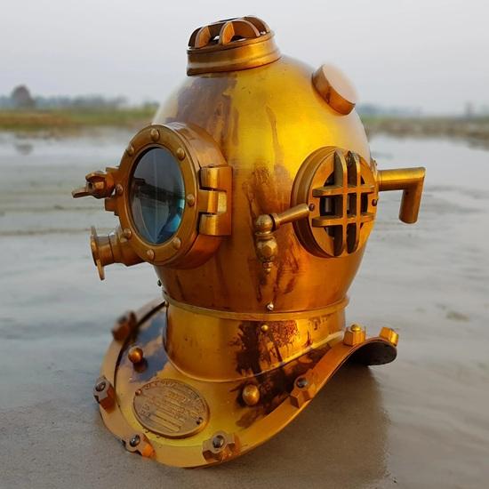 Scuba Diving Helmet 45.72 cm Mark V Deep Diving divers Helmet Sea Nautical Helmet Gift
