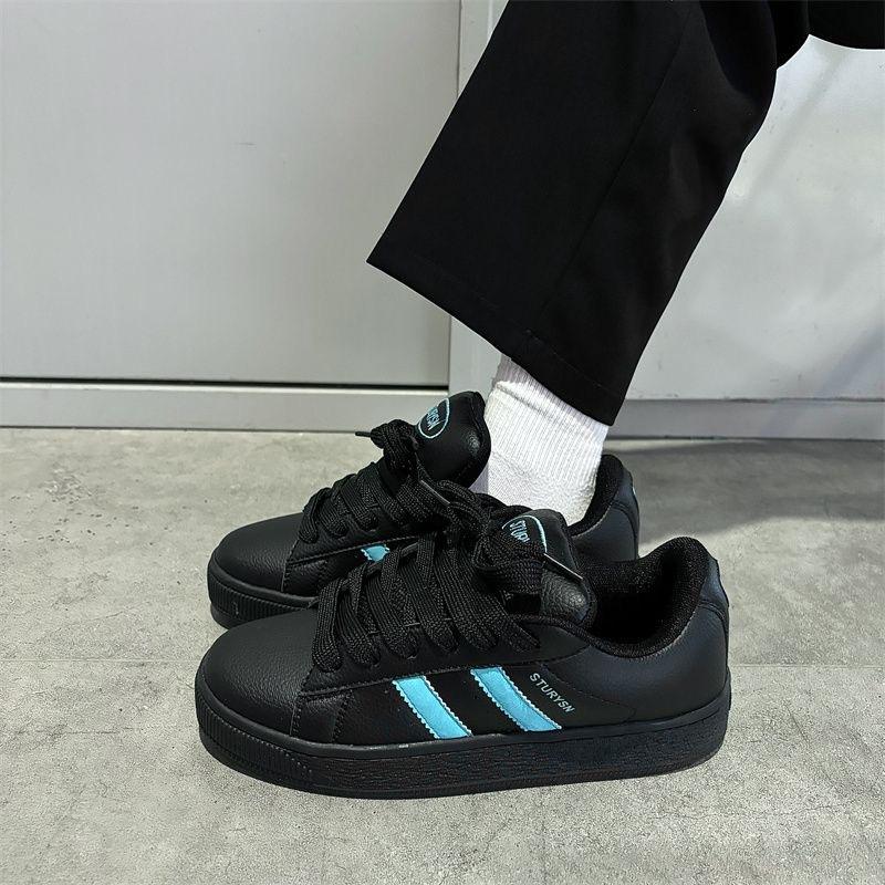 

Korean version of student leisure niche versatile trendy sports shoes women s ins street shot Harajuku harbor style retro low-top board shoes 40