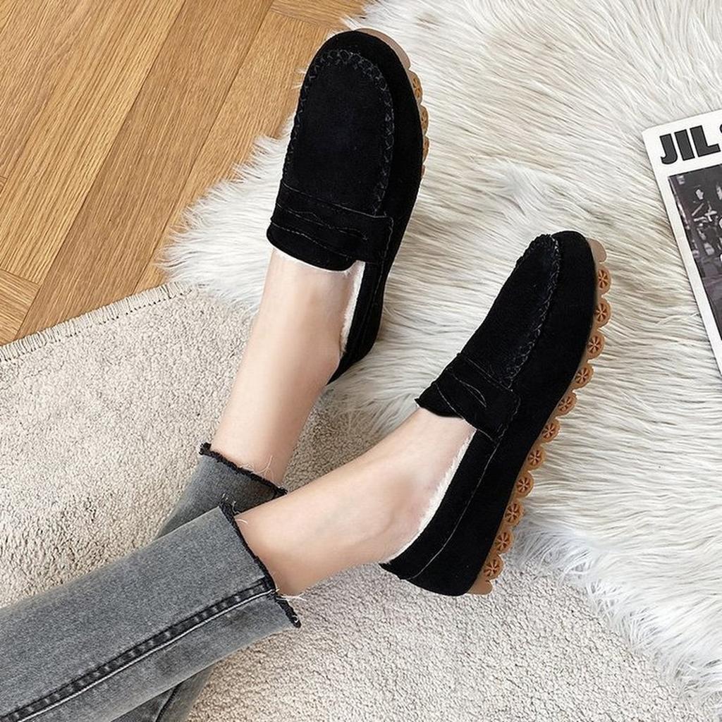 Women's Genuine Suede Moccasin Slippers Shoes with Soft Sole Indoor/Outdoor