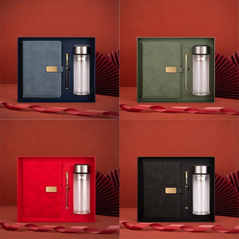 

Подарочный набор на заказ: Блокнот из мягкой овечьей кожи формата А5, Термокружка, Стеклянная кружка