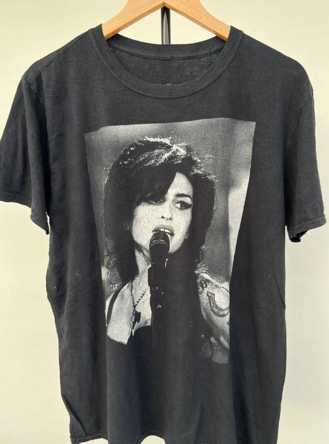 Amy Winehouse Singer Perform In Concert Cotton Tee Men Women Shirt UB146