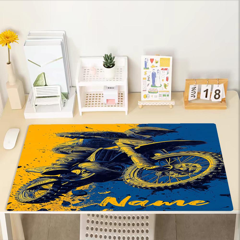 Tappetino Mouse Personalizzato Tema Moto da Fuoristrada, Base in Gomma Antiscivolo, Multifunzionale per Ufficio e Casa, Perfetto per Personalizzare lo Spazio di Lavoro.