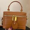 Premium texture small bag women's spring and summer new fashion niche messenger bag women's popular portable bucket bag