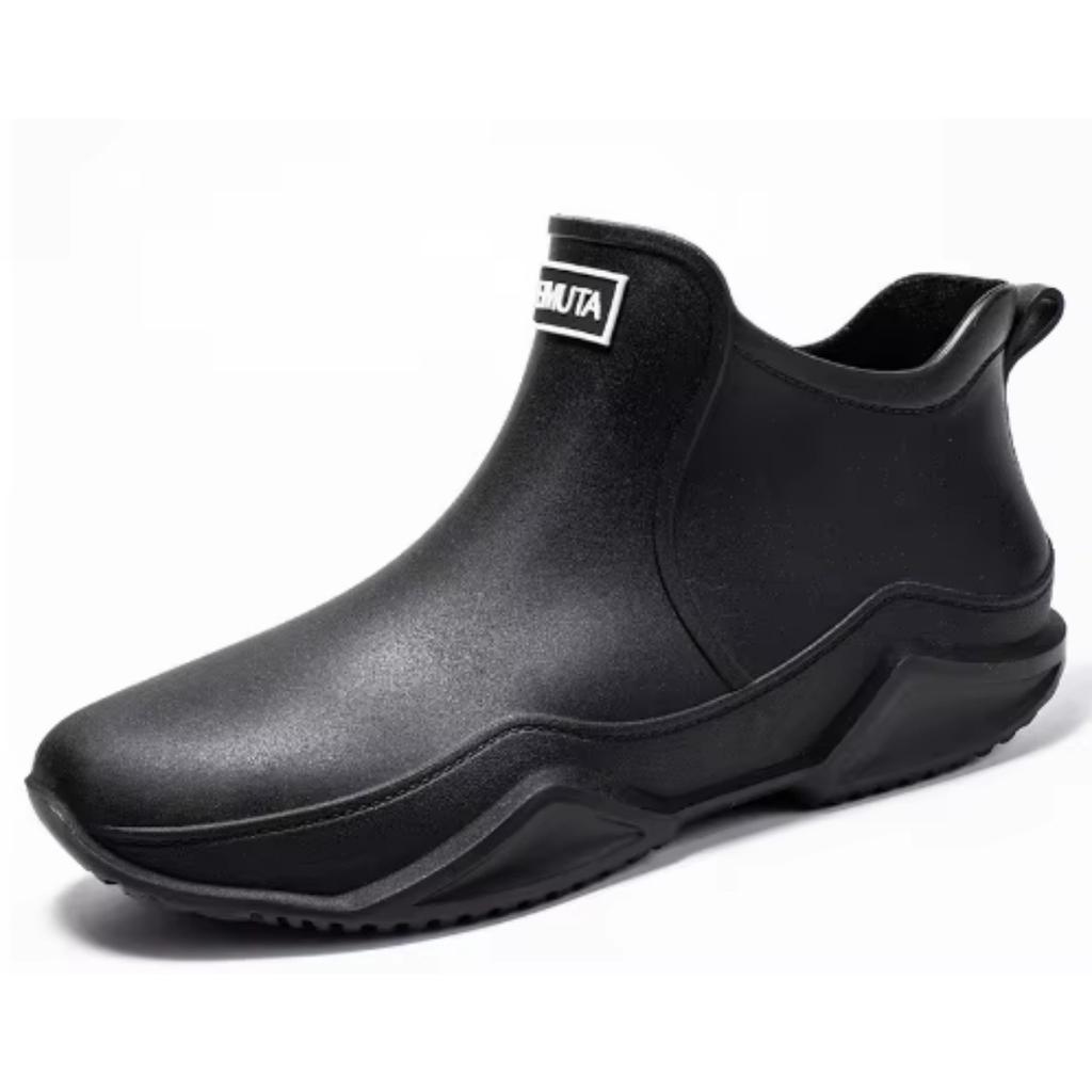 Good Quality New Arrivals Lightweight Disposable Farming Rain Shoes Proper Price Man Short PVC Guaranteed Upper Water Shoes
