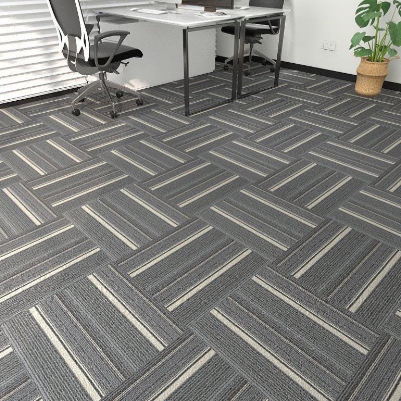Große graue Büro- und Schlafzimmer-Teppichfliesen - Vollständige Raumabdeckung