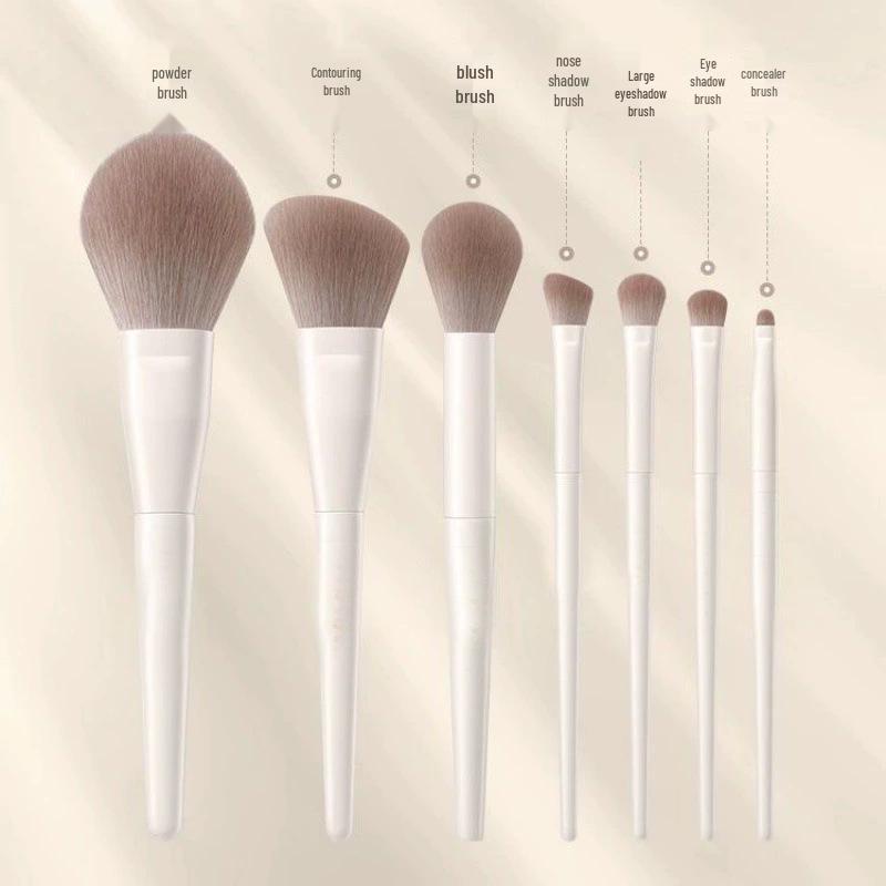 Cheng Shian's Yun Porcelain Makeup Brush Set: Eyeshadow, Blade, Scythe, Eyeliner, and Powder Brushes.
