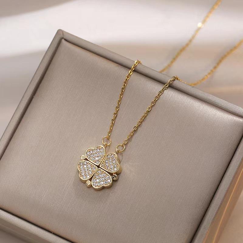 Four-leaf Clover Necklace Female Love Deformation Niche Design Temperament Four-leaf Clover Fashion Jewelry