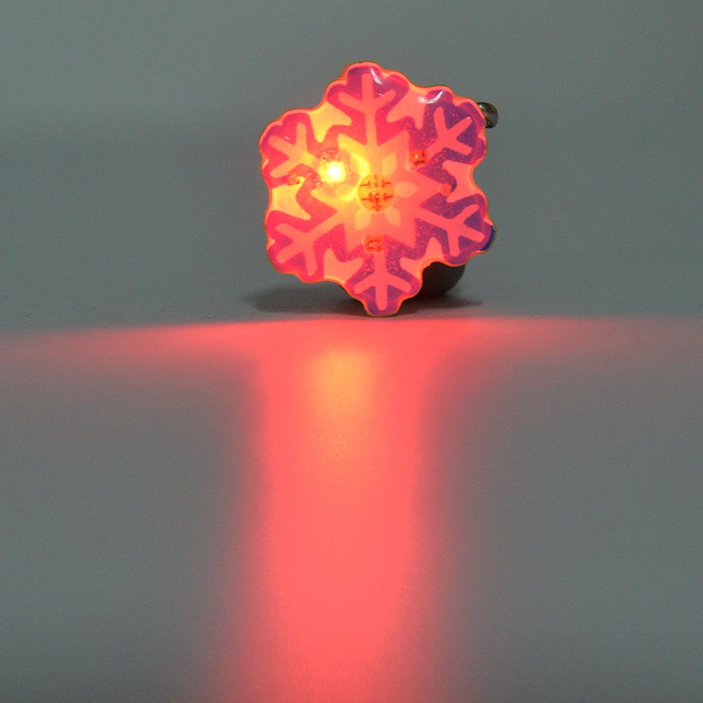 25pcs New Year Christmas Theme LED Luminous Brooch Pin Badge Party Favors DIY DecorationBlue Snowflake