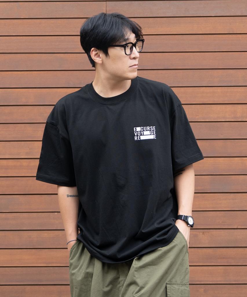 Igseukeoseu Voyage Half T-Shirt Black