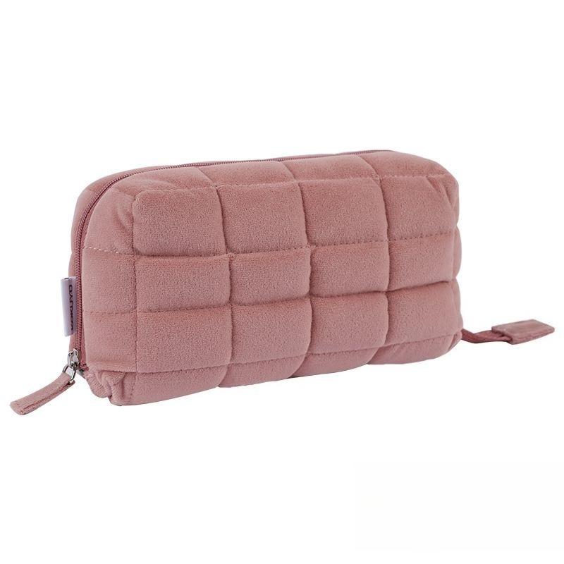 

Cotton Makeup Storage Bag Pillow Shape Pencil Case Multifunction Quilted Travel Toiletry Bag Large Capacity Makeup Organizer Bag рожевий