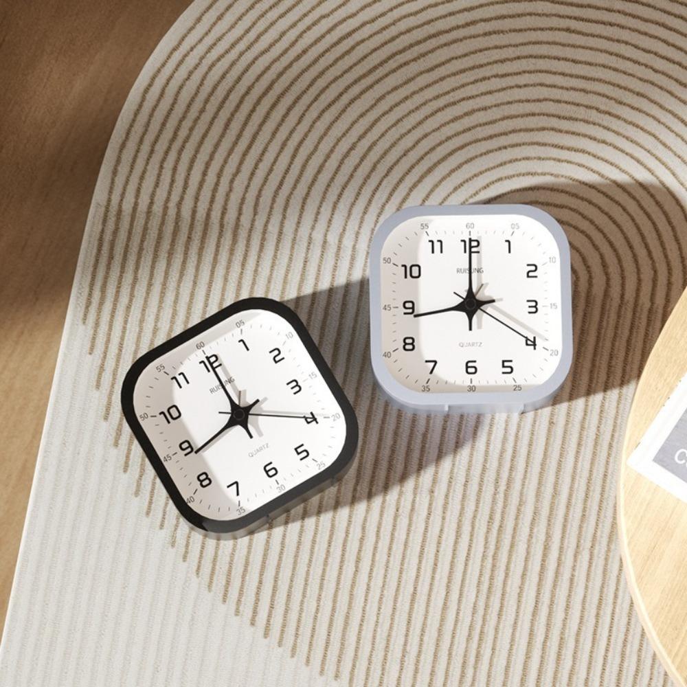 Children's alarm clock, modern style, silent operation time, plastic material, large digital clock, looks beautiful on the desk