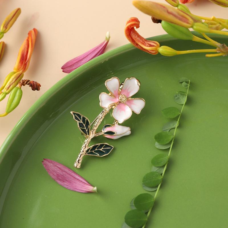 Vintage Enamel Flower Bird Brooches For Women Men Fashin High Qulaity Metal Design Clothing Coat Pins Party Wedding Jewelry