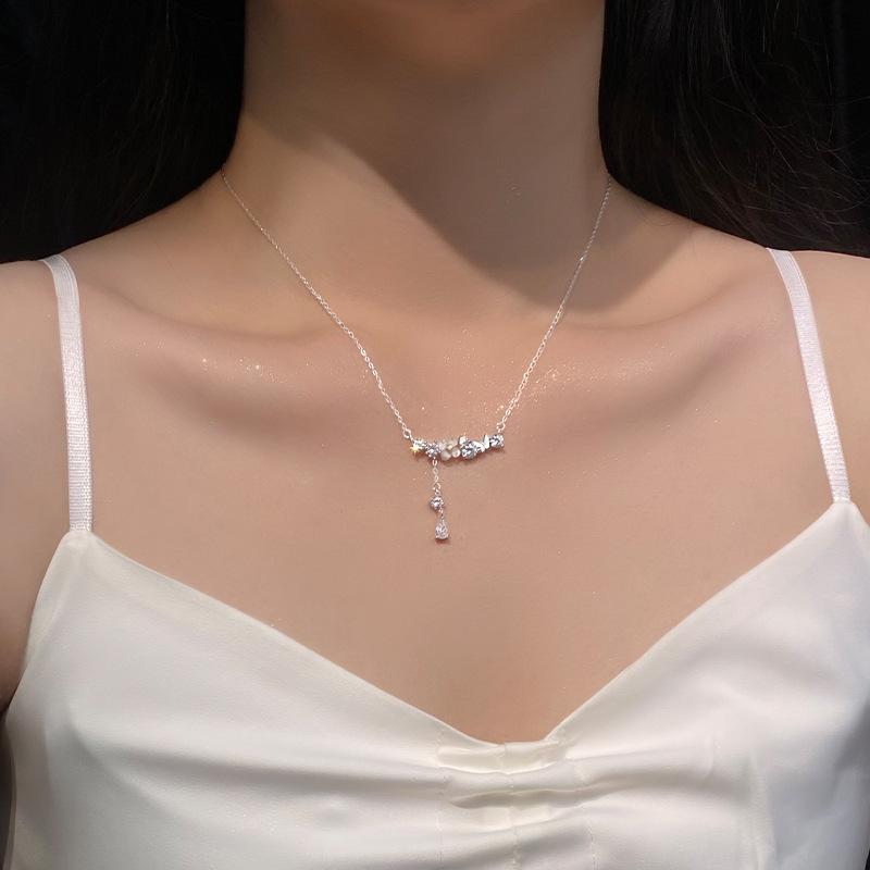 Korean Version Flower Tassel Necklace for Female Niche, Fresh and Minimalist, High-end Feel Necklace