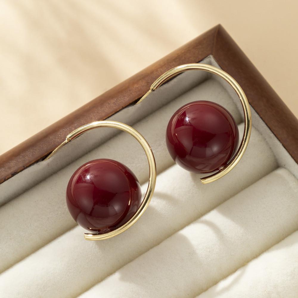 Chic Retro Pearl Earrings Sophisticated Cold Tone Statement Earrings For Ladies