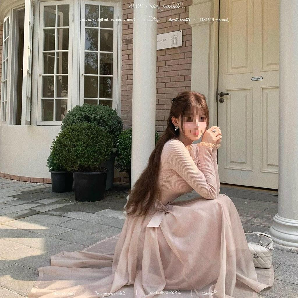 Sweet Narcissus Camellia Knit Dress with Lace Ruffle Collar & Flowy Gauze Skirt