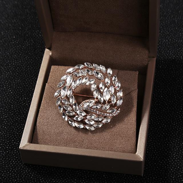 Women Full Rhinestone Round Brooch Jewelry Shiny Exquisite Luxury Metal Badges Corsage Elegant Clothing Coat Accessories Pins