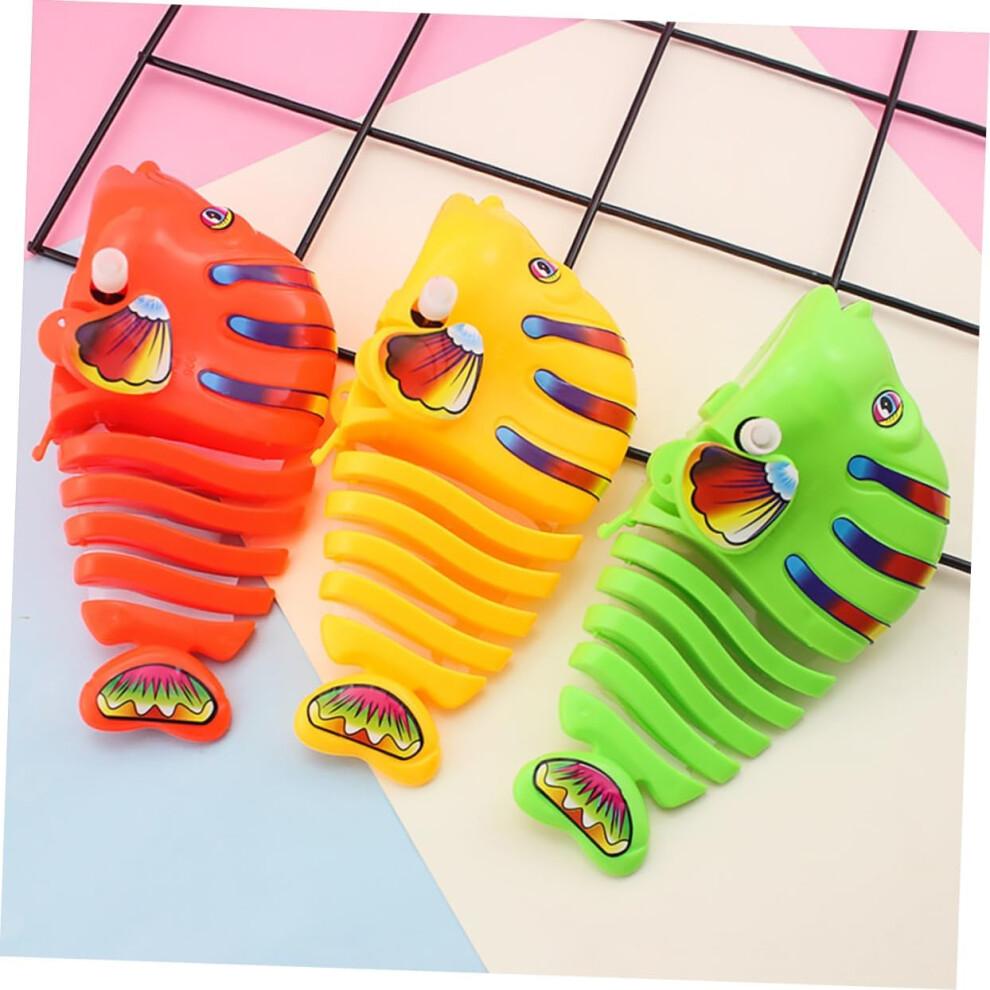 5-teiliges Aufziehspielzeug Wackeliger Fisch Lustiges Badespielzeug Fördert die sensorische Entwicklung und die Hand-Auge-Koordination und