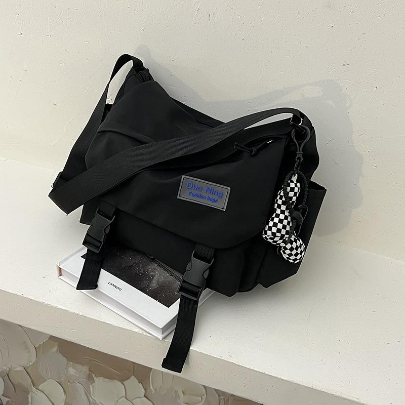 Tide Brand Tooling Wind Messenger Bag Women's New Casual Large-capacity Student Shoulder Bag