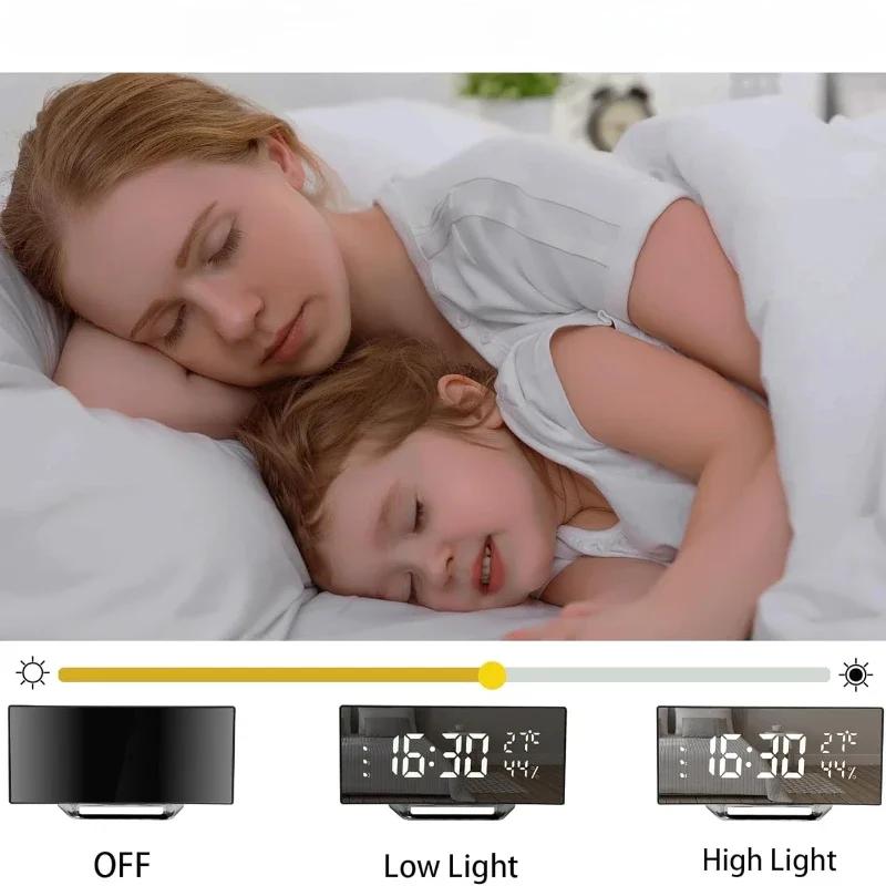 Ceas de alarmă electronic cu ecran curbat, Ceas de birou cu afișaj LED digital, Ceas de alarmă digital cu oglindă cu design silențios