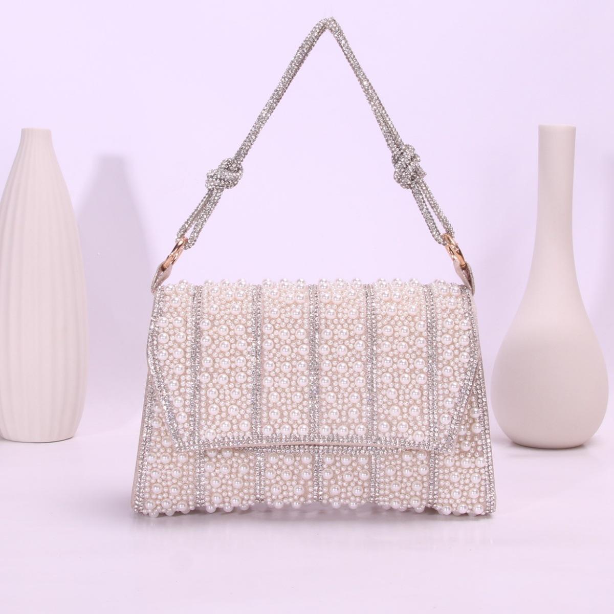 new European and American fashion clutch bag women s chain messenger bag women s bag бежевый