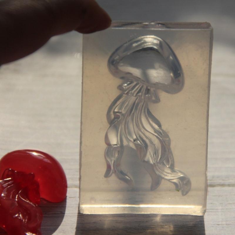 Jellyfish Candle Silicone Molds Easy Demolding For Epoxy Resin and Handmade Keychains Candle Soap Home Decoration