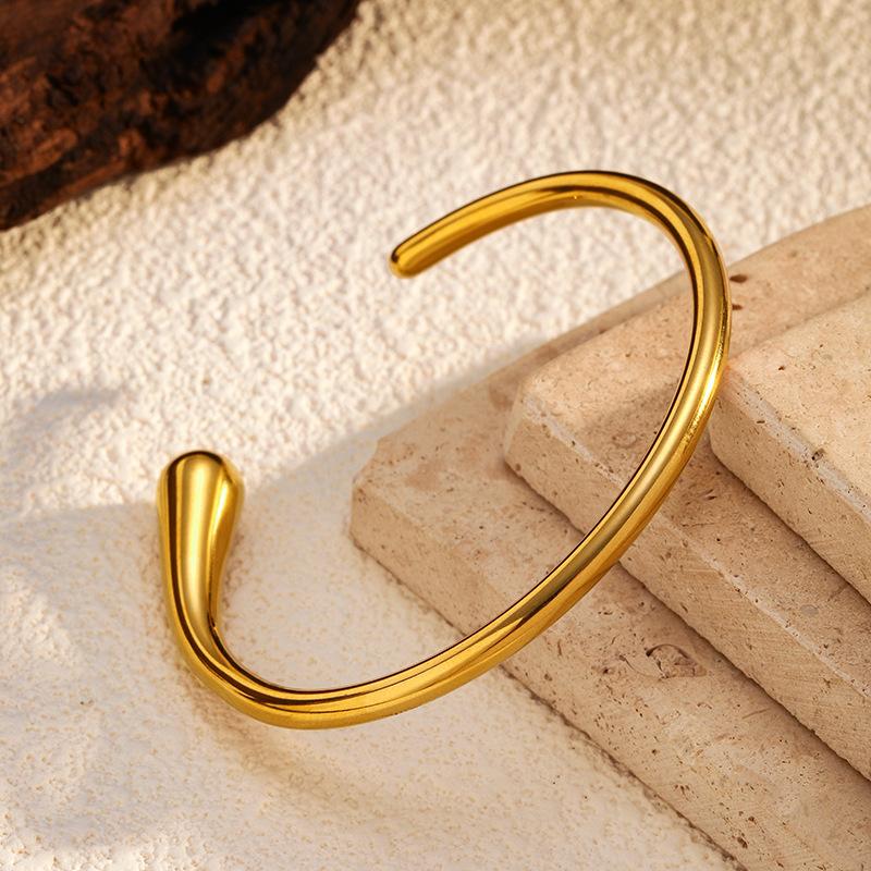 1011 stainless steel cast open bracelet, size and small head smooth texture bracelet 18K gold titanium steel jewelry