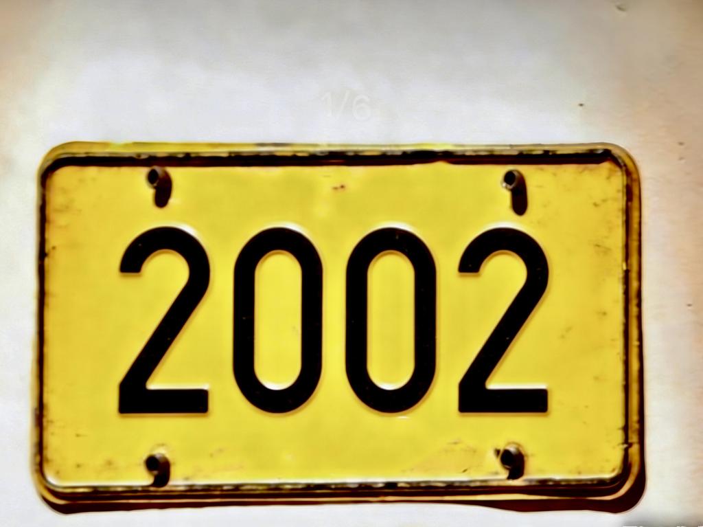 Vintage s Year Number Retro Yellow License Plate Pattern Aluminum Metal Painting High Definition Clear Print Bend Resistant