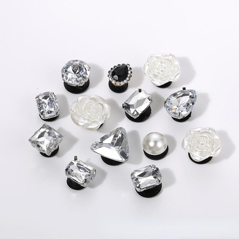 1set New Fashion Set Hole Shoe Charms Accessories Shoe Buckle Cute Pearl Bear Water Diamond Chain DIY 3D Shoes Decorations