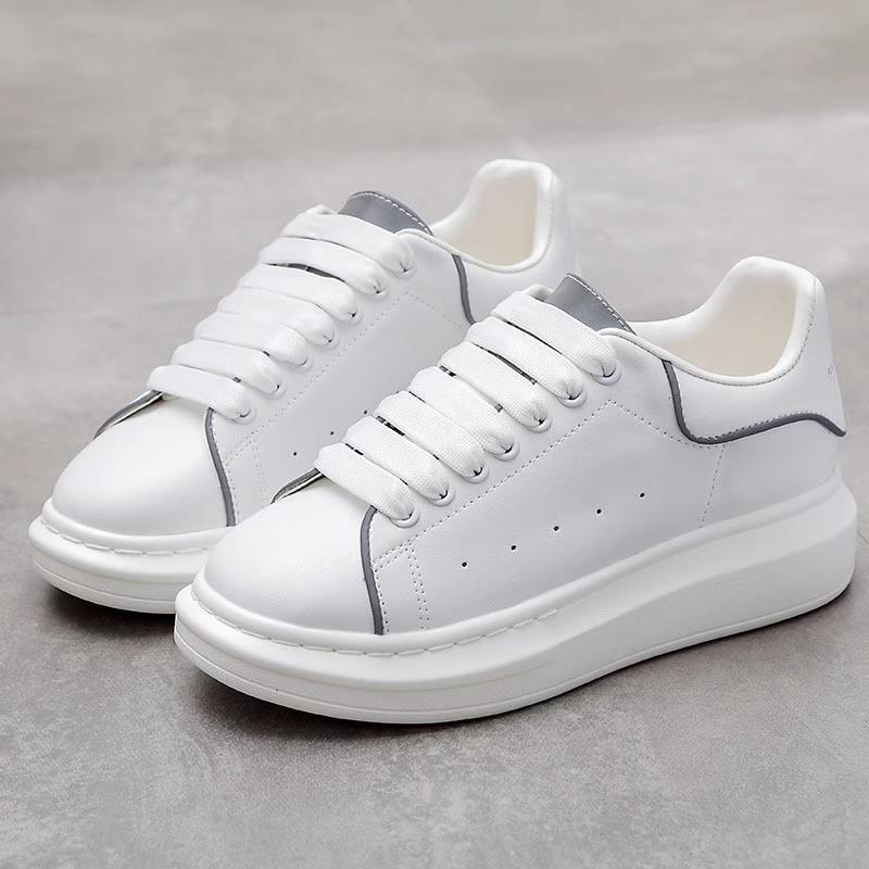 McQueen witte schoenen heren en dames koppels 2025 herfst nieuwe dikke zolen verhogende casual schoenen internetberoemdheid super hot dad schoenen tide