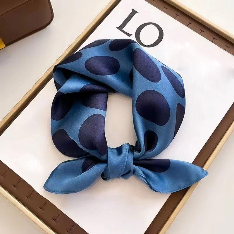 100% Natural Real Silk Scarf Women Print Bandana Square Scarves Wrap Kerchief Spring Fashion Summer Beach High Quality Hijab
