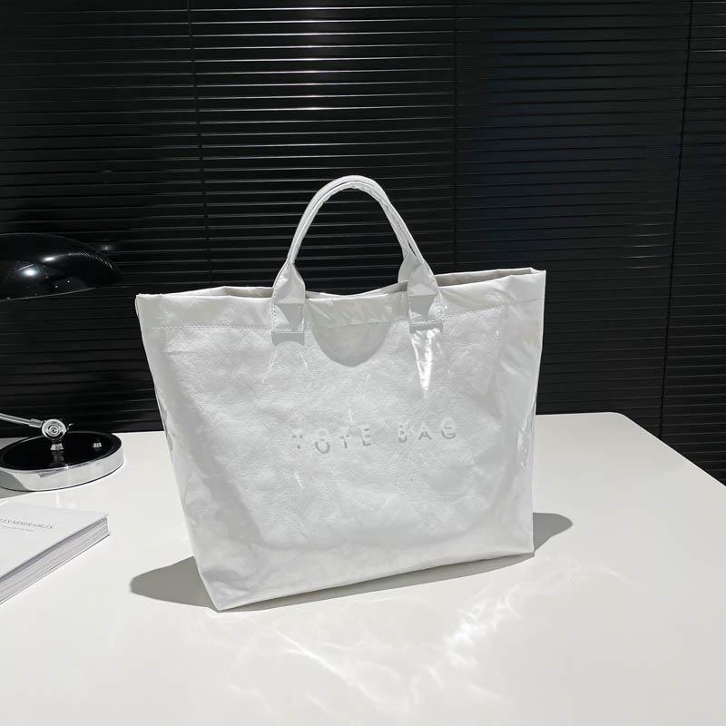 Versatile Large-Capacity Tote Bag - Trendy, Minimalist Style Women's Handbag for Everyday Use