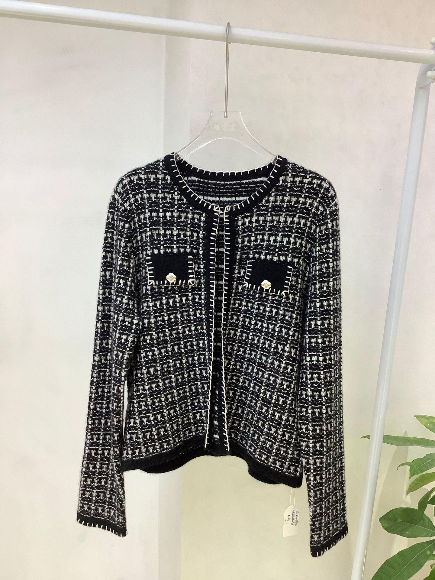 

Финальная распродажа: Шерстяной кашемировый вязаный свитер - Самостоятельный выбор доступен