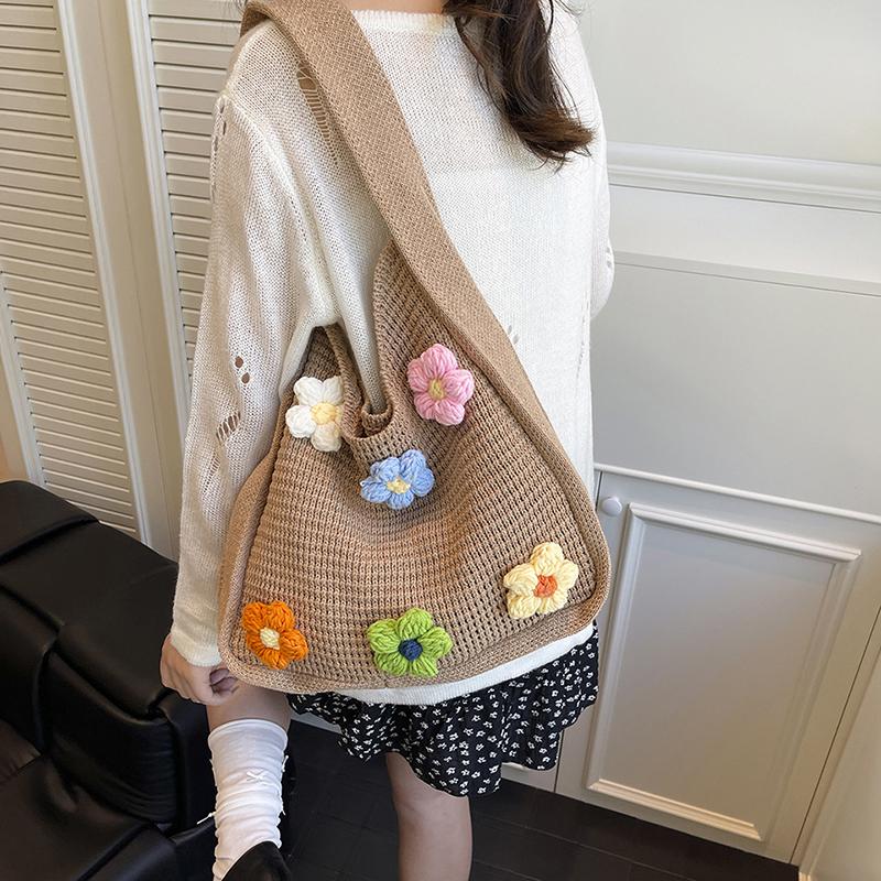 Fabric Flowers Hollow Out Shoulder Bags Summer Holidays Casual Women's Bags Sale 2026 New Exquisite Versatile Crossbody Bags