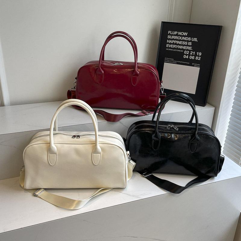 Solid color PU soft leather texture portable large bag leisure travel going out shoulder messenger bag large capacity yoga fitness bag
