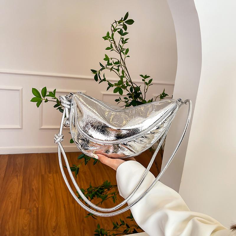 Niche Bag Women's New Fashion Versatile Messenger Bag Exquisite Shoulder Underarm Dumpling Bag