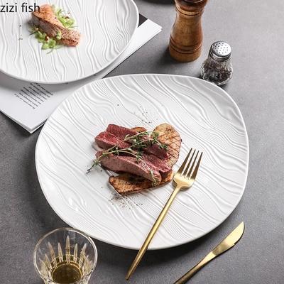 Flacher Teller aus Keramik mit Wasserkräuselung, reinweiß, unregelmäßig, Salatteller, Steakteller, Dessertteller, Restaurant, kreatives Geschirr