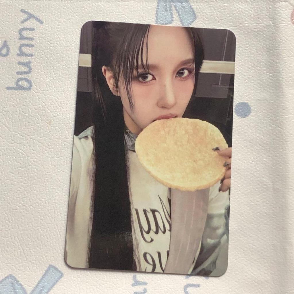 [USED] TWICE Bonus Limited Edition Mina THIS IS FOR Pre-Recorded Trading Card